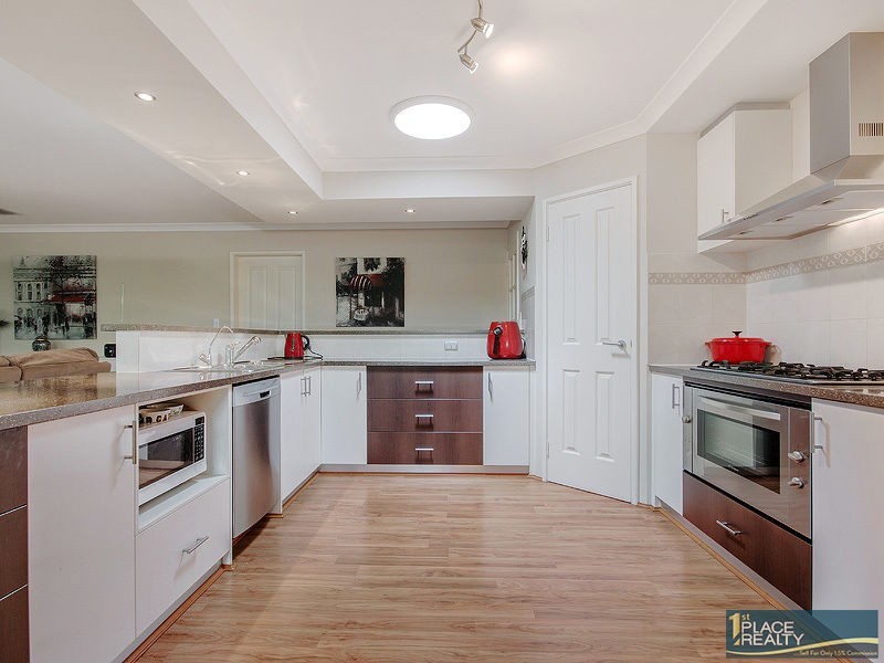 21 Tandure Heights, Lakelands WA 6180