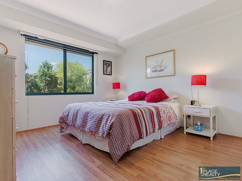 21 Tandure Heights, Lakelands WA 6180