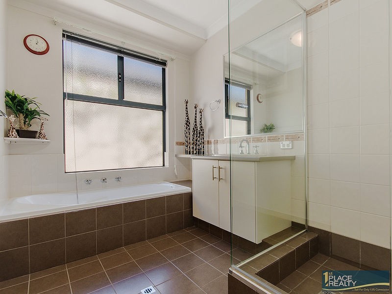 21 Tandure Heights, Lakelands WA 6180