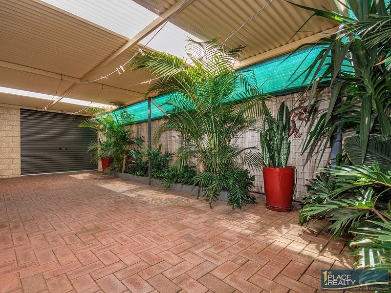 21 Tandure Heights, Lakelands WA 6180