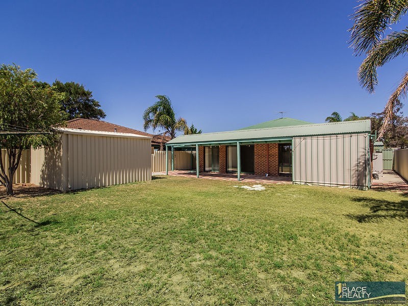 15 Caranja Court, Warnbro WA 6169