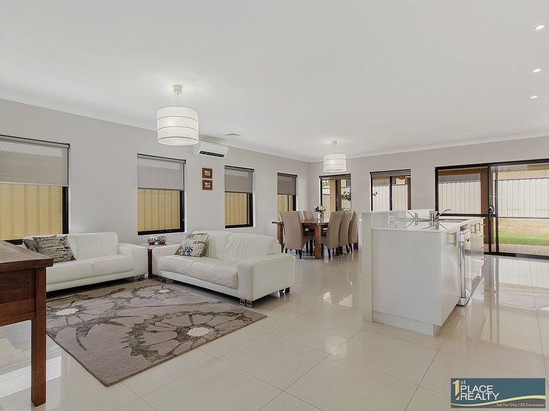 27 Jester Parkway, Meadow Springs WA 6210