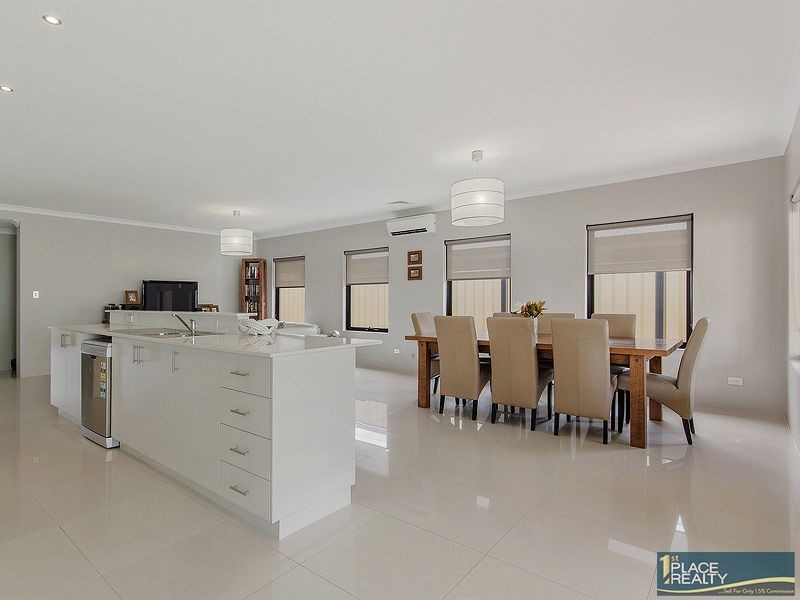 27 Jester Parkway, Meadow Springs WA 6210