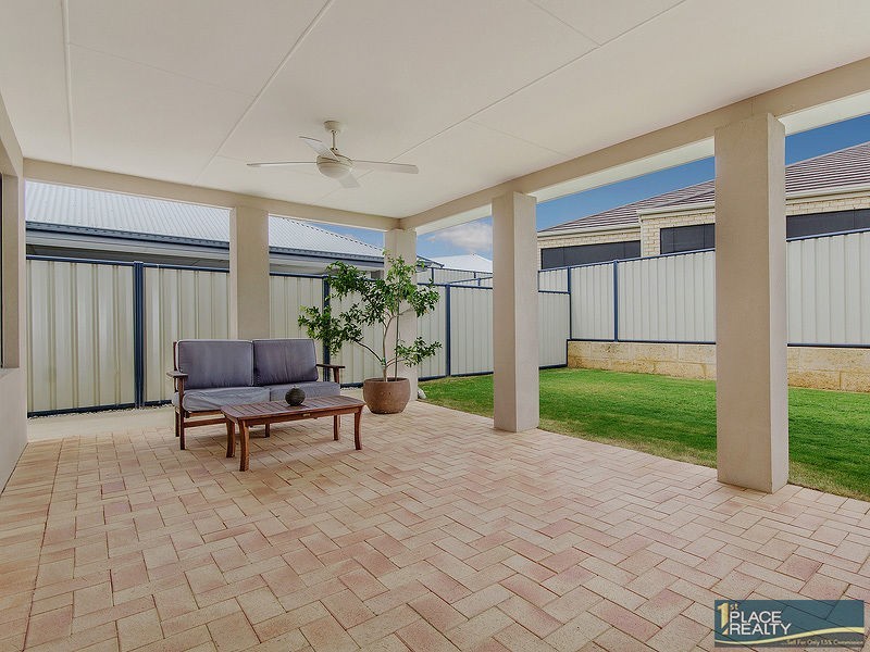 27 Jester Parkway, Meadow Springs WA 6210