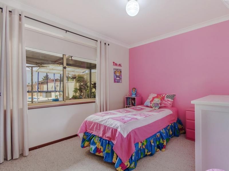 27 Cumberland Way, Waikiki WA 6169