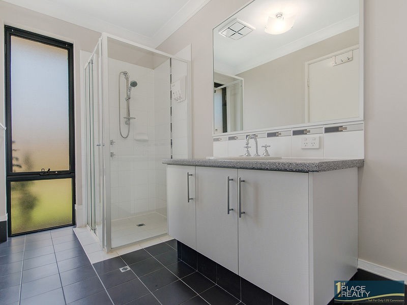 66 Malata Ridge, Lakelands WA 6180