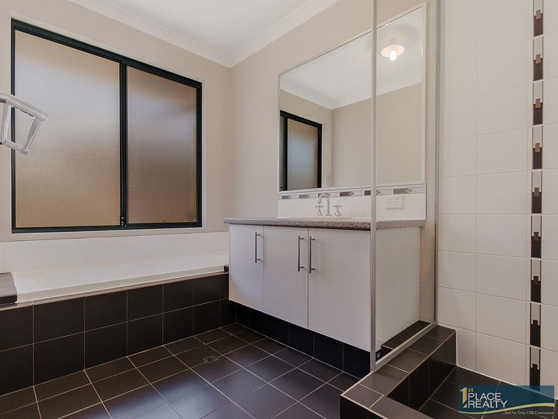 66 Malata Ridge, Lakelands WA 6180