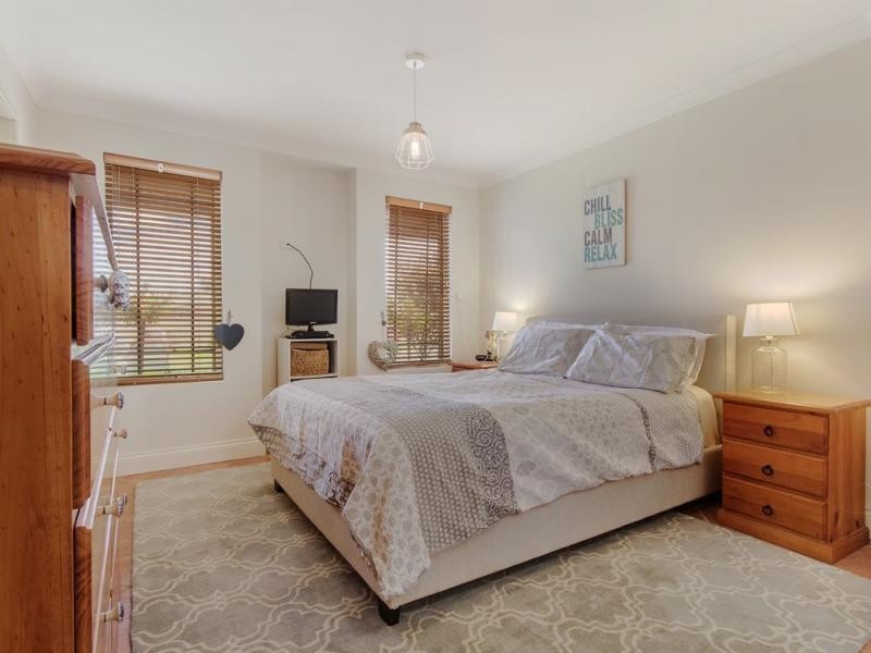 24 Rochefort Retreat, Port Kennedy WA 6172