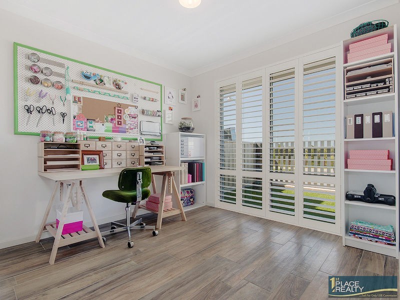 33 Tallering Way, Golden Bay WA 6174