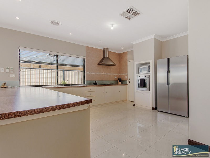 19 Tamar Break, Madora Bay WA 6210
