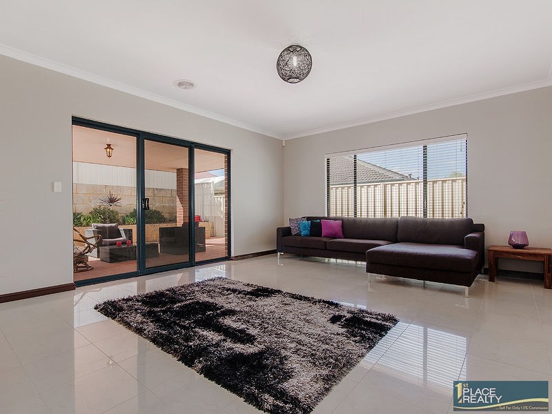 19 Tamar Break, Madora Bay WA 6210