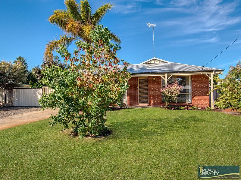 10 Saskatchewan Way, Greenfields WA 6210