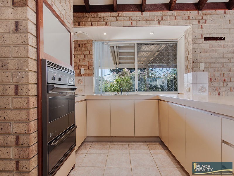 10 Saskatchewan Way, Greenfields WA 6210