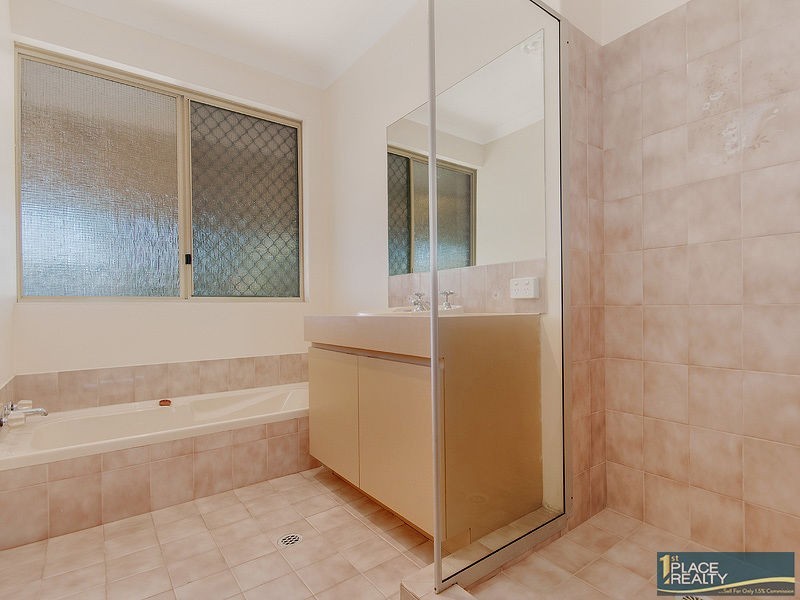 10 Saskatchewan Way, Greenfields WA 6210