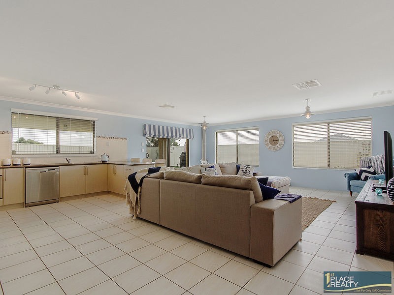 28 Highcliffe Circle, Lakelands WA 6180