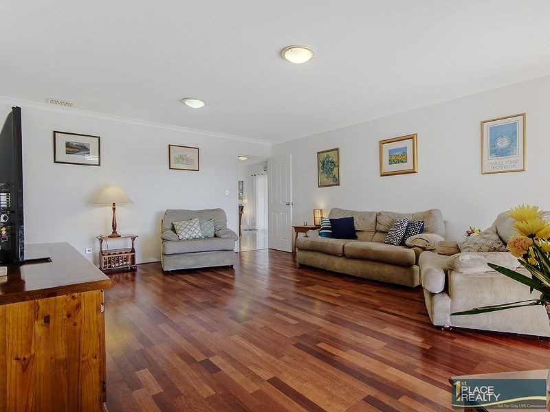 12 Bookara View, Lakelands WA 6180