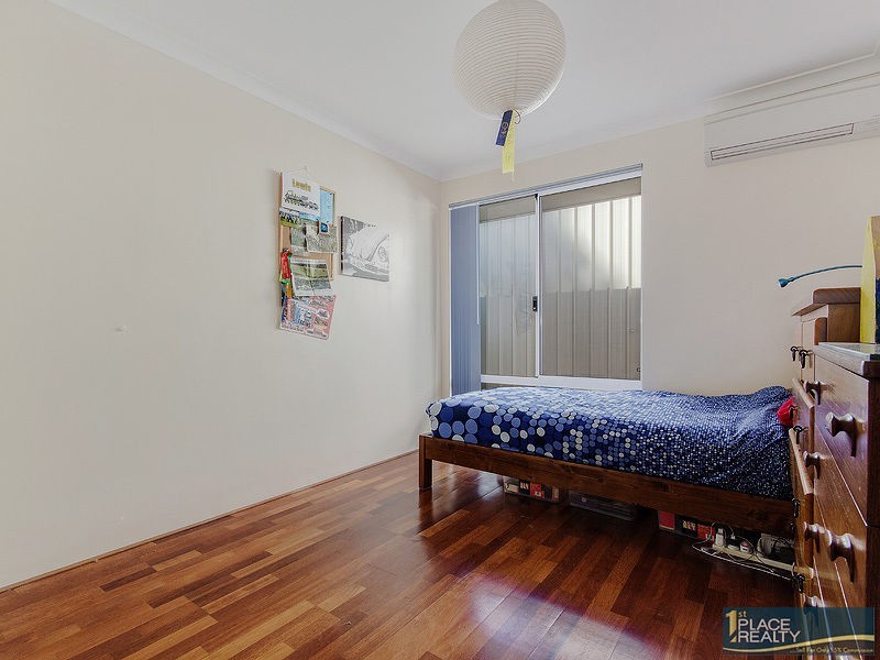 12 Bookara View, Lakelands WA 6180