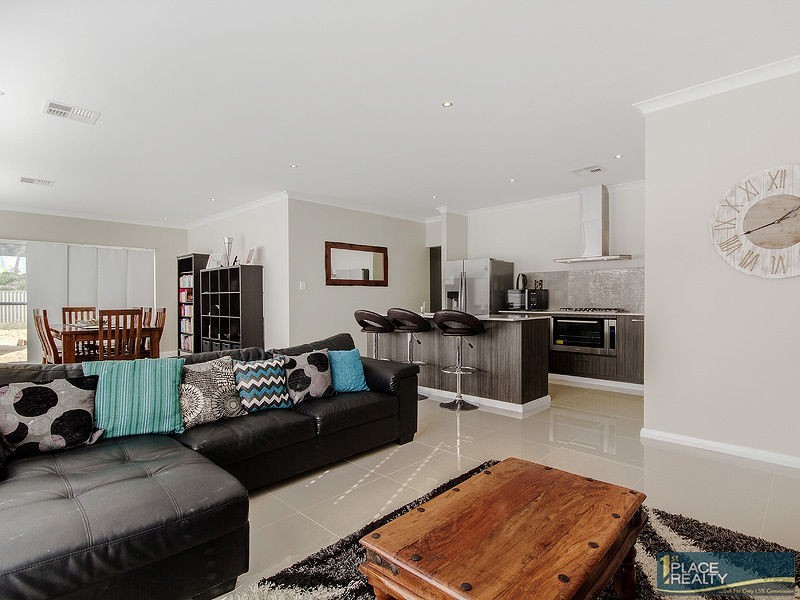 16 Driver Link, South Yunderup WA 6208