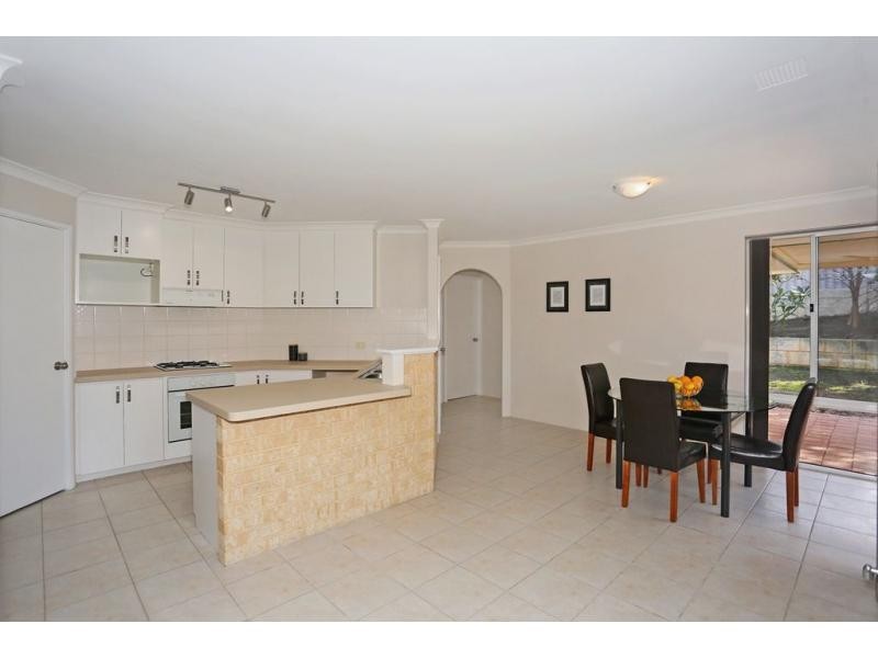 2 Selloa Court, Halls Head WA 6210