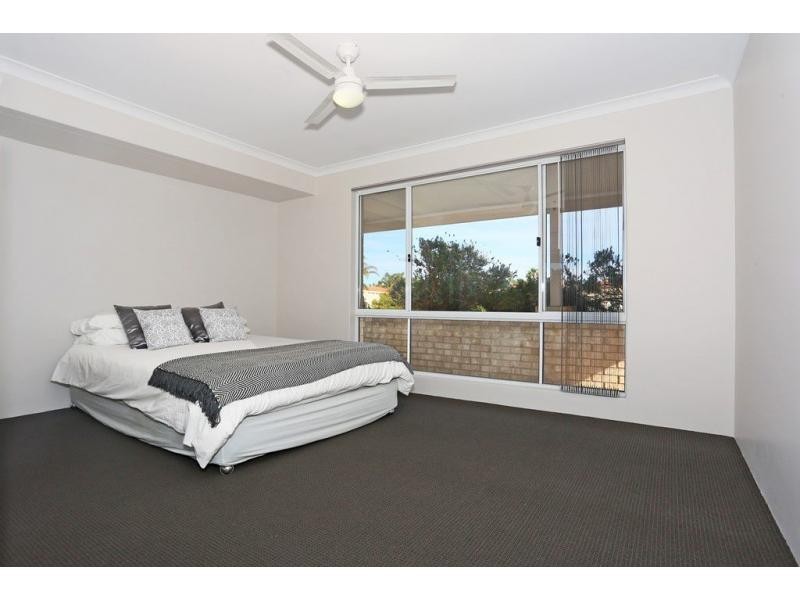 2 Selloa Court, Halls Head WA 6210