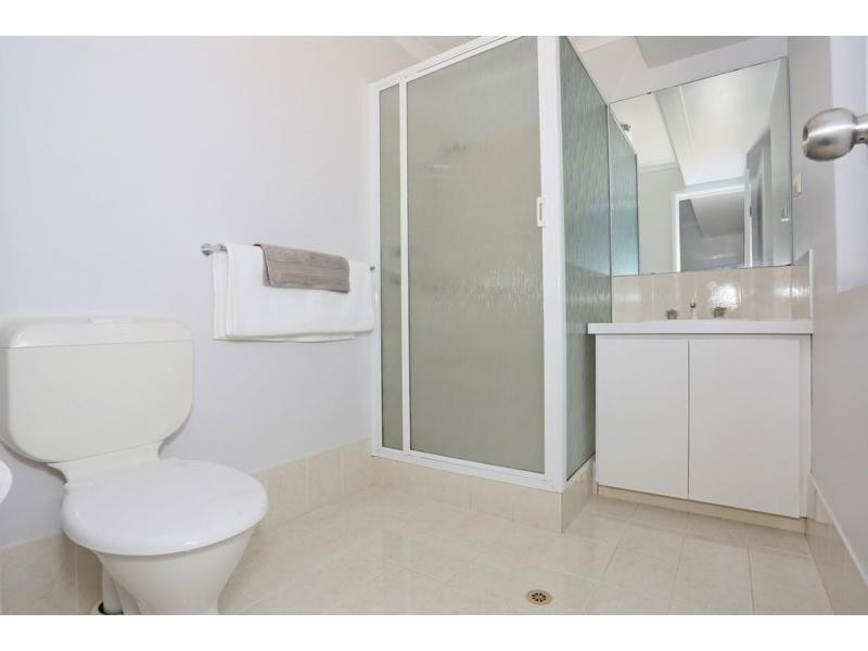 2 Selloa Court, Halls Head WA 6210