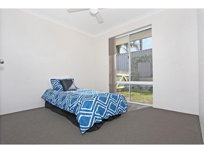 2 Selloa Court, Halls Head WA 6210