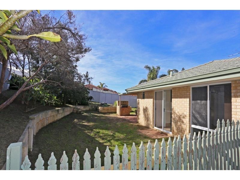 2 Selloa Court, Halls Head WA 6210