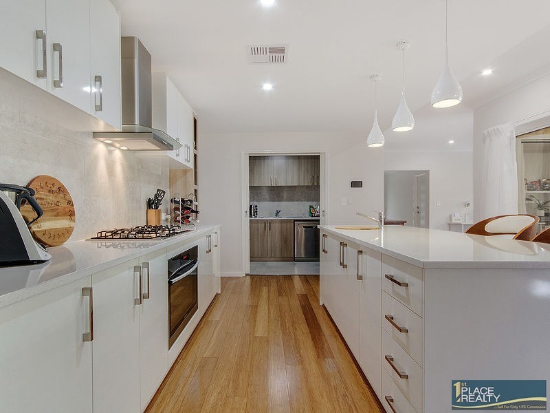 6 Lisle Road, Madora Bay WA 6210