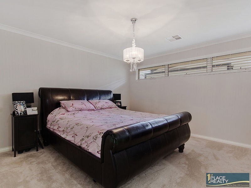 6 Lisle Road, Madora Bay WA 6210