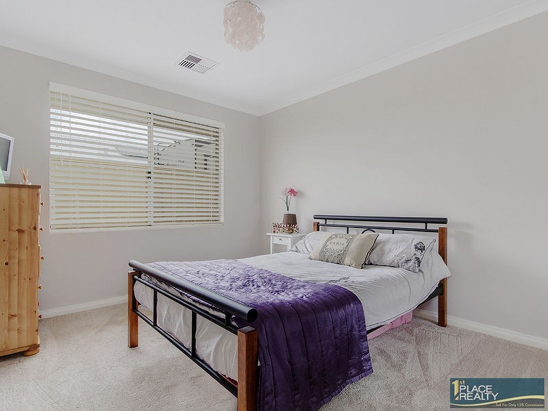 6 Lisle Road, Madora Bay WA 6210