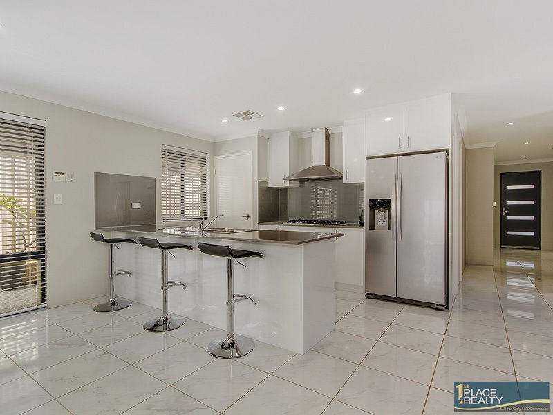 17 Greenville Vista, Meadow Springs WA 6210