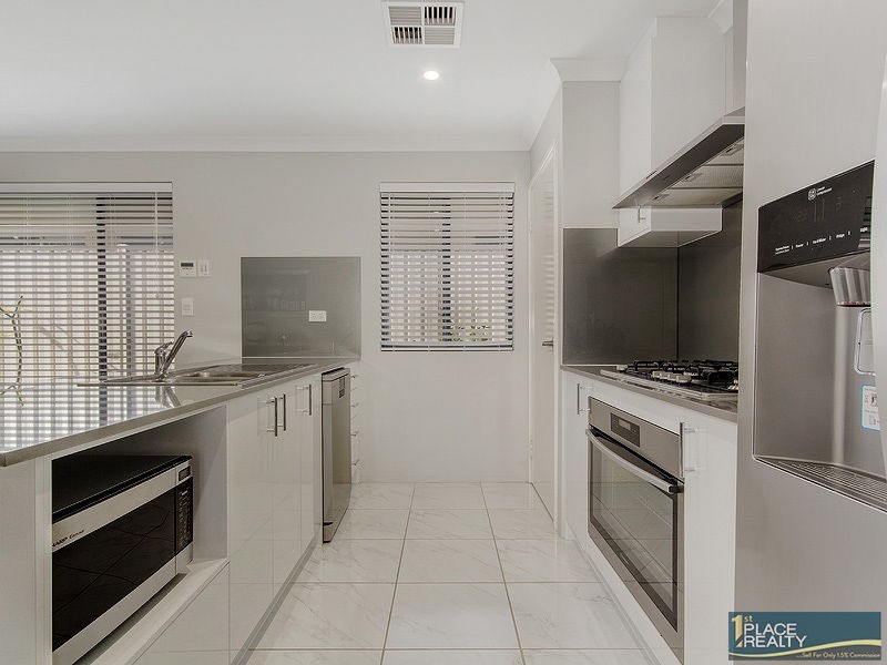 17 Greenville Vista, Meadow Springs WA 6210