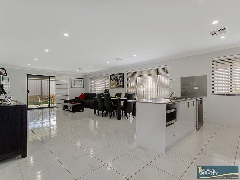 17 Greenville Vista, Meadow Springs WA 6210