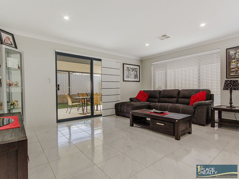 17 Greenville Vista, Meadow Springs WA 6210