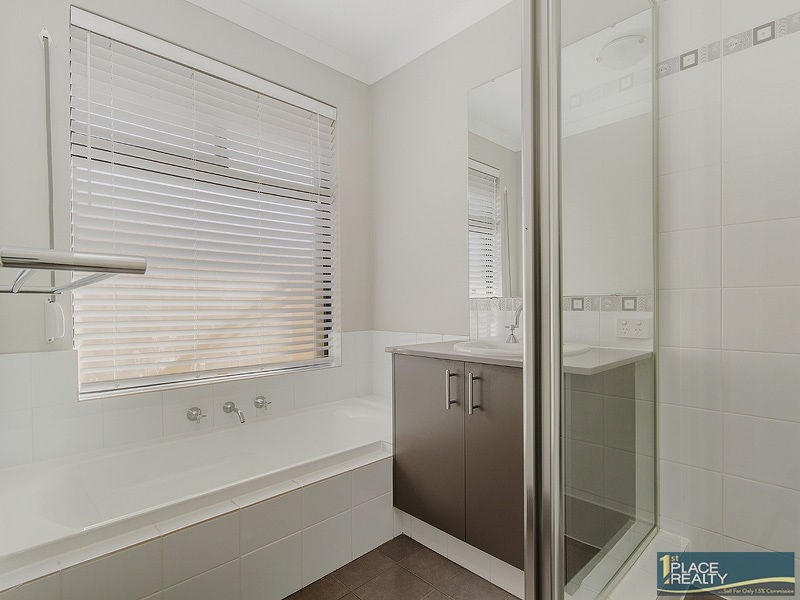 17 Greenville Vista, Meadow Springs WA 6210