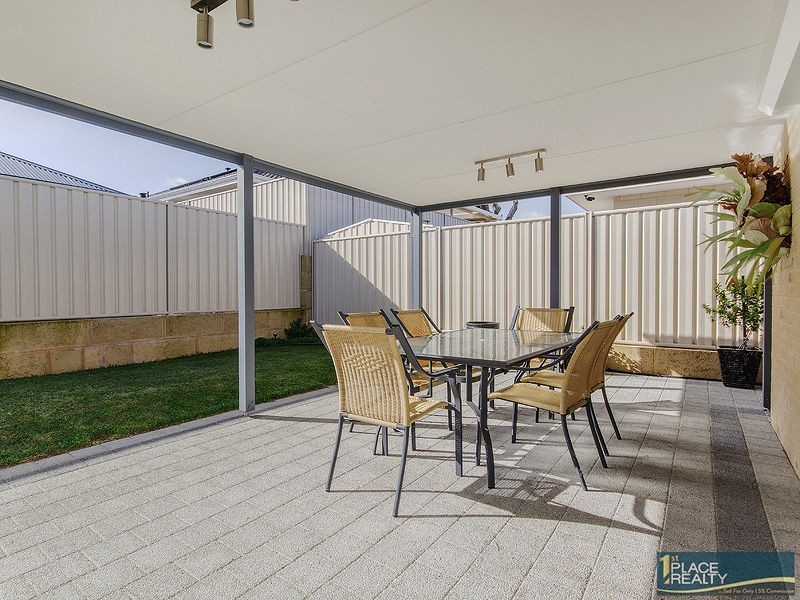 17 Greenville Vista, Meadow Springs WA 6210