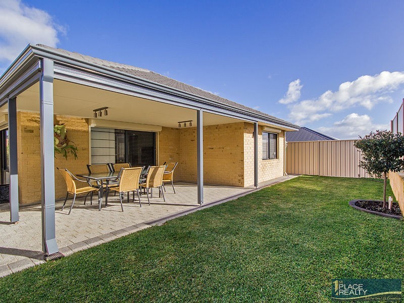 17 Greenville Vista, Meadow Springs WA 6210