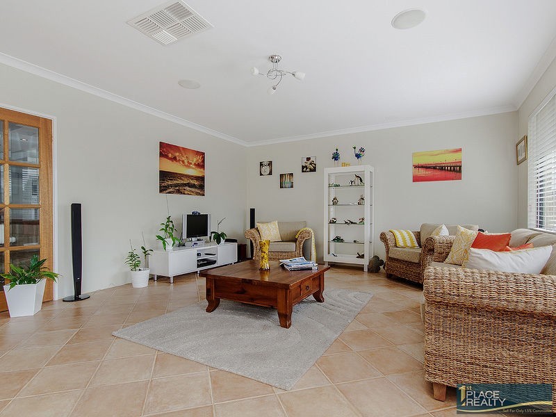 3 Wildflower Close, Singleton WA 6175