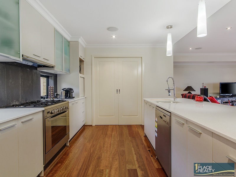 27 Cohen Vista, Lakelands WA 6180