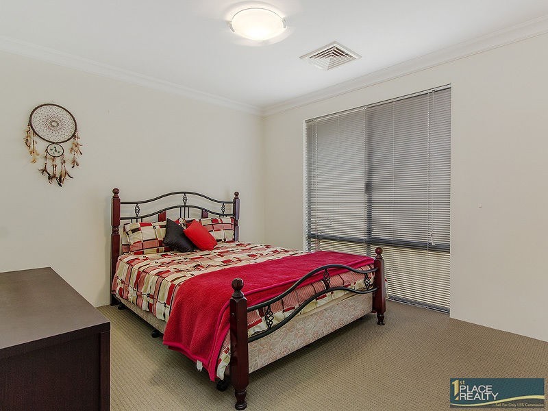 27 Cohen Vista, Lakelands WA 6180