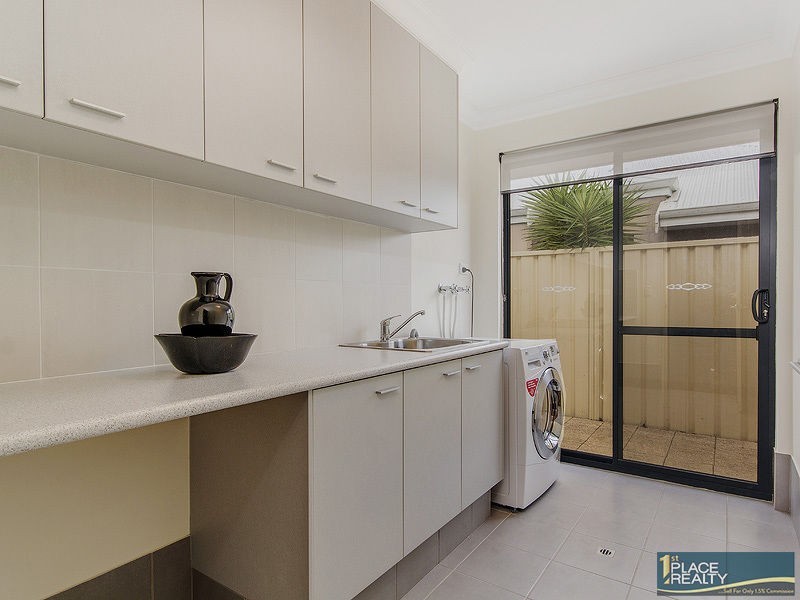 27 Cohen Vista, Lakelands WA 6180