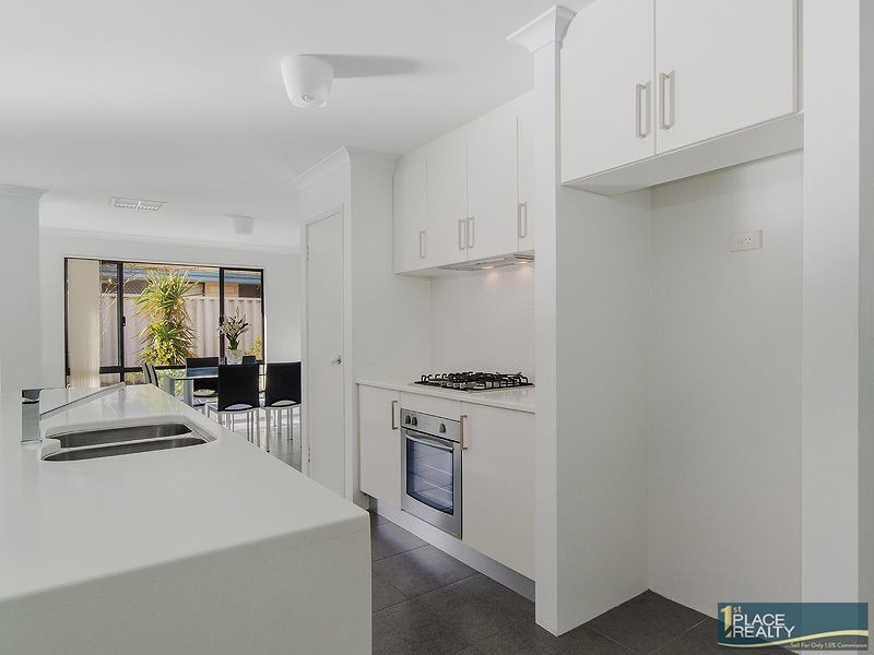 12 Bolton Avenue, Secret Harbour WA 6173