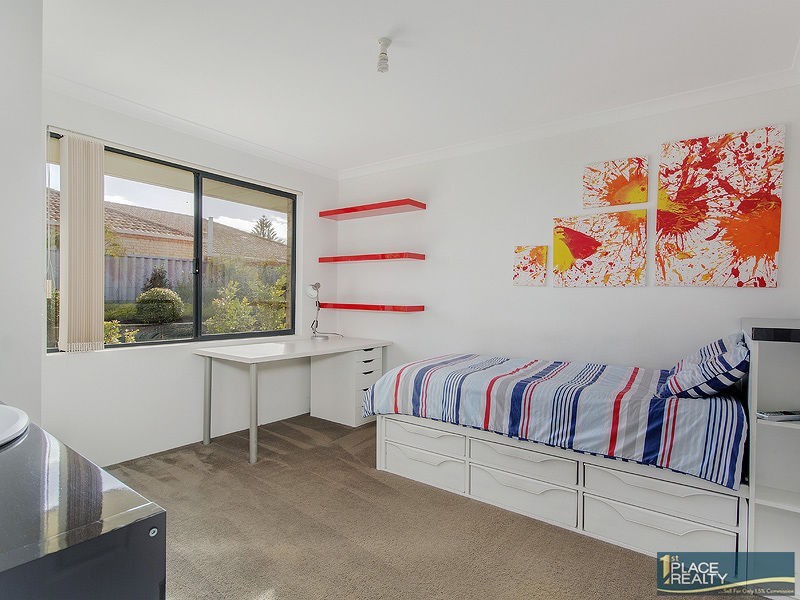 12 Bolton Avenue, Secret Harbour WA 6173