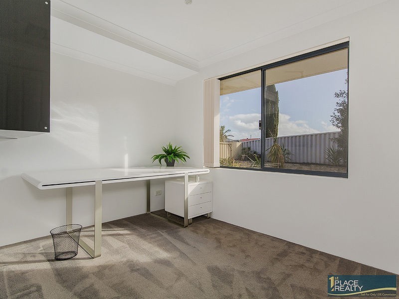 12 Bolton Avenue, Secret Harbour WA 6173