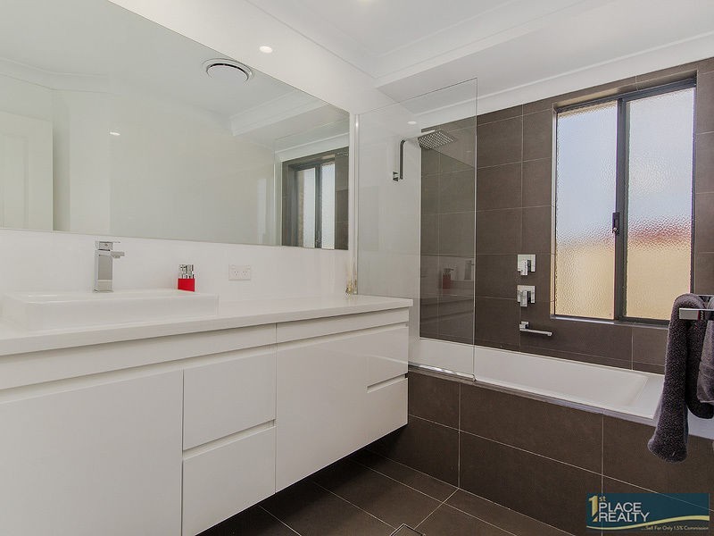 12 Bolton Avenue, Secret Harbour WA 6173