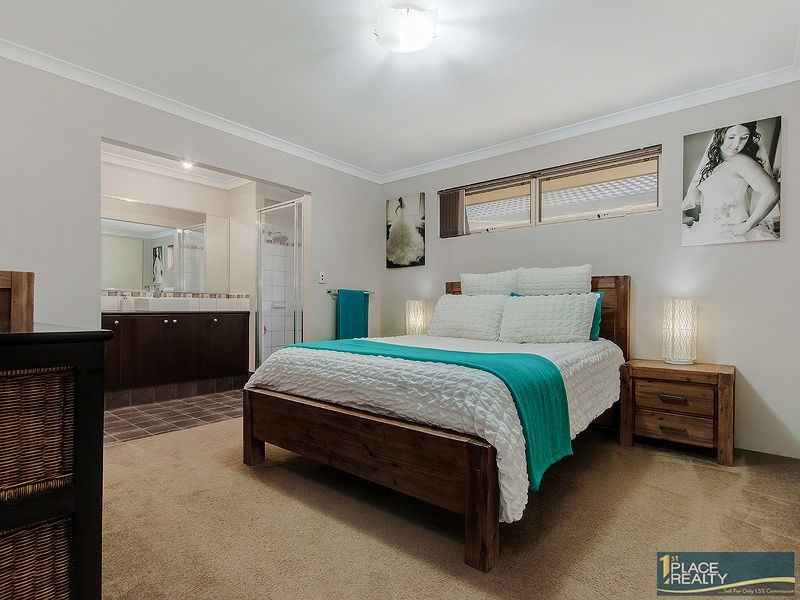 12 Salome Crescent, Lakelands WA 6180