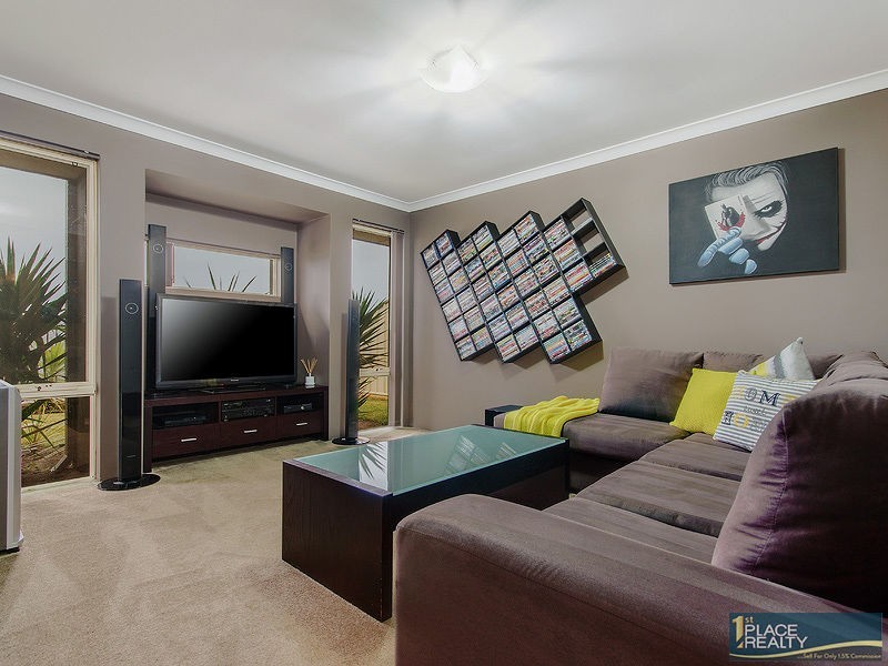12 Salome Crescent, Lakelands WA 6180