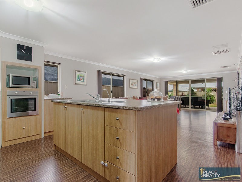12 Salome Crescent, Lakelands WA 6180