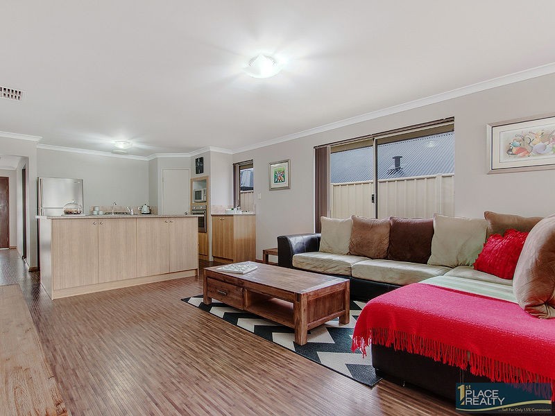 12 Salome Crescent, Lakelands WA 6180