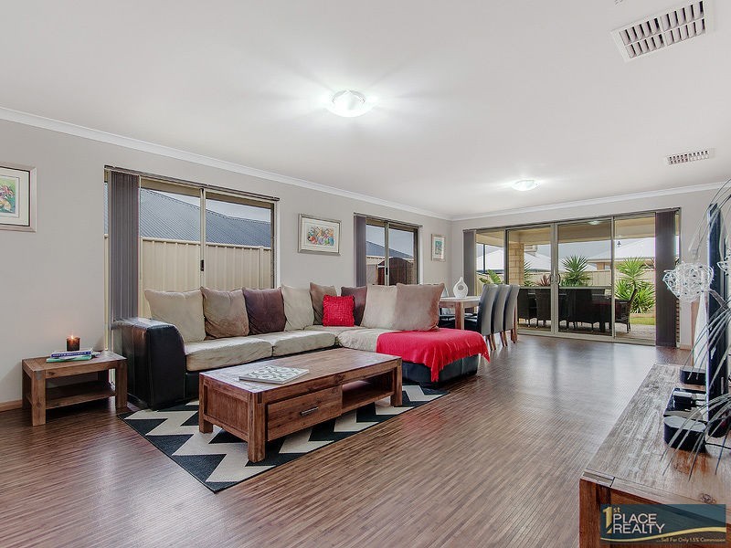 12 Salome Crescent, Lakelands WA 6180